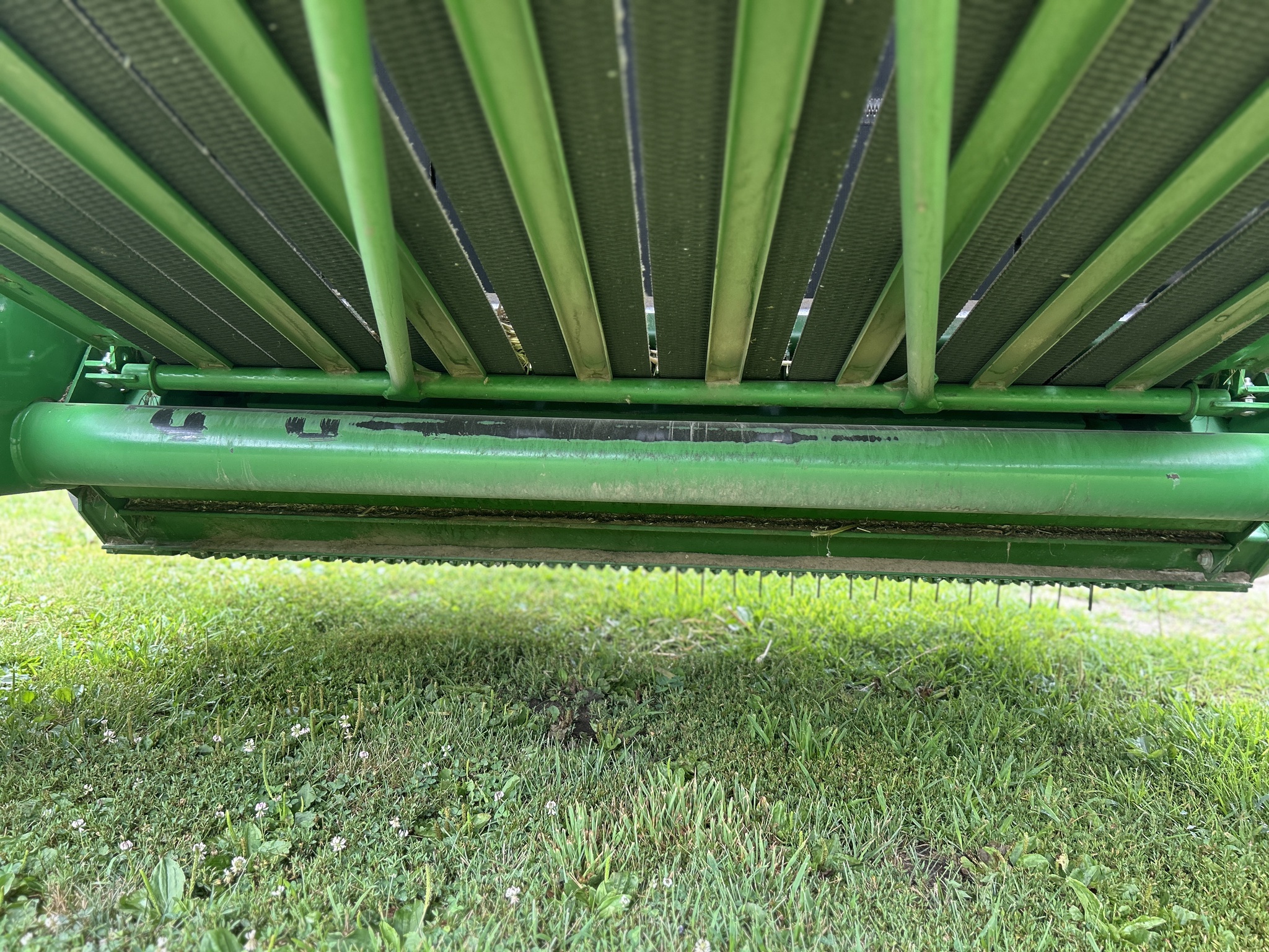 2018 John Deere 560M Image 8
