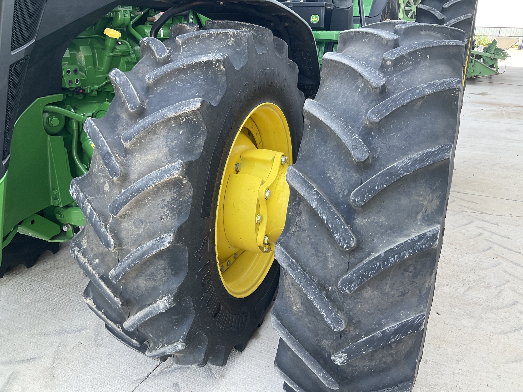2024 John Deere 8R 250 Image 26