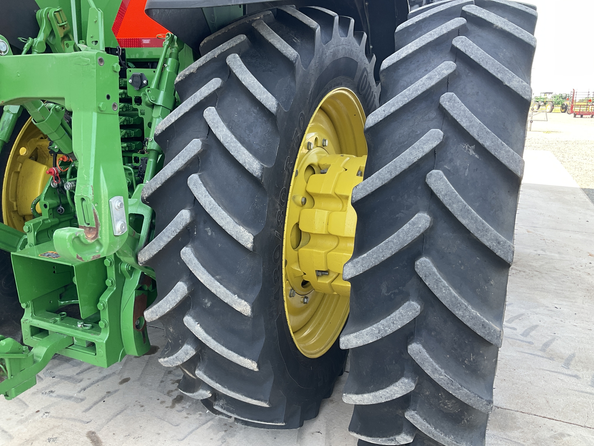 2024 John Deere 8R 250 Image 31
