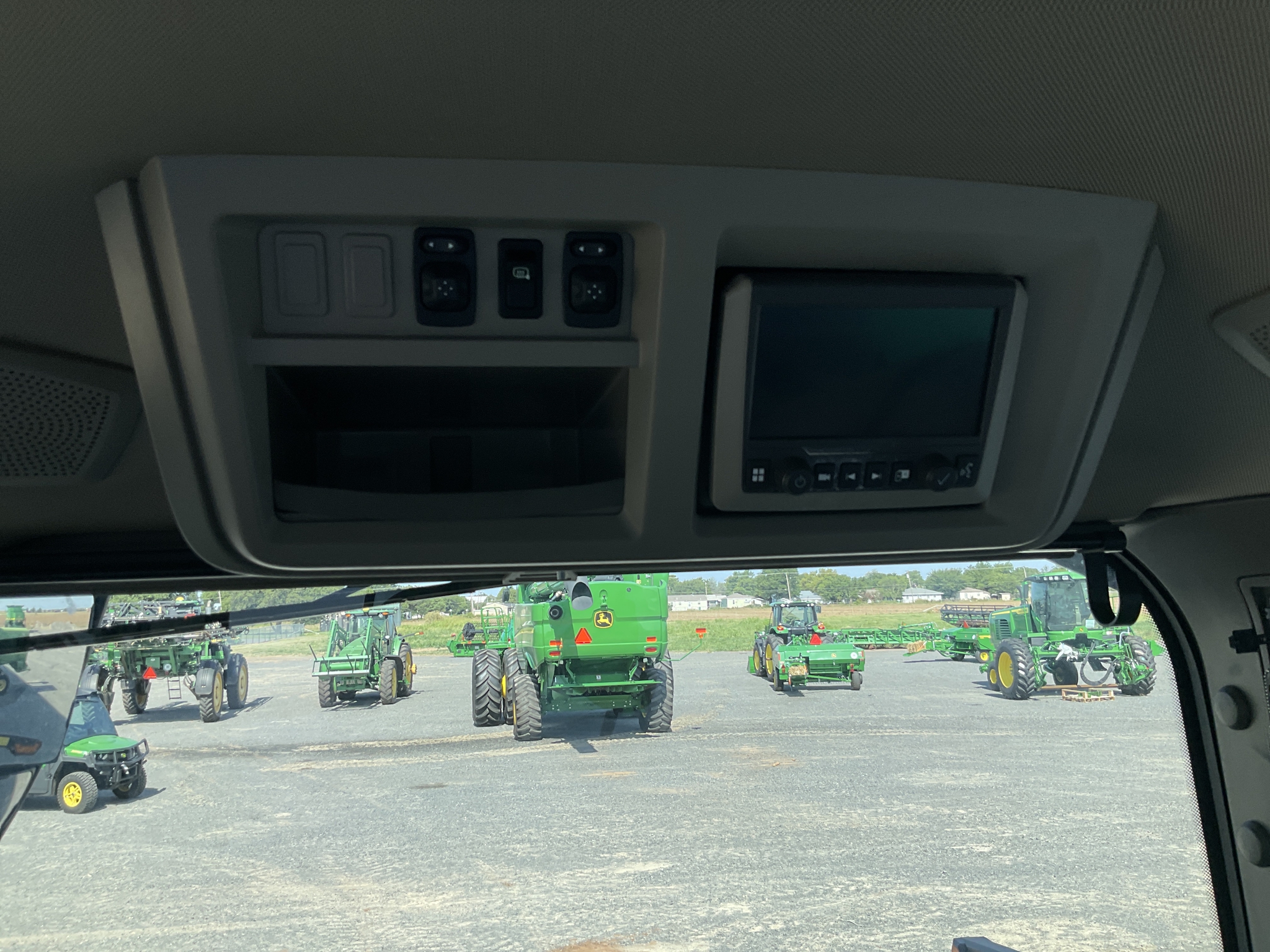 2024 John Deere 8R 250 Image 22