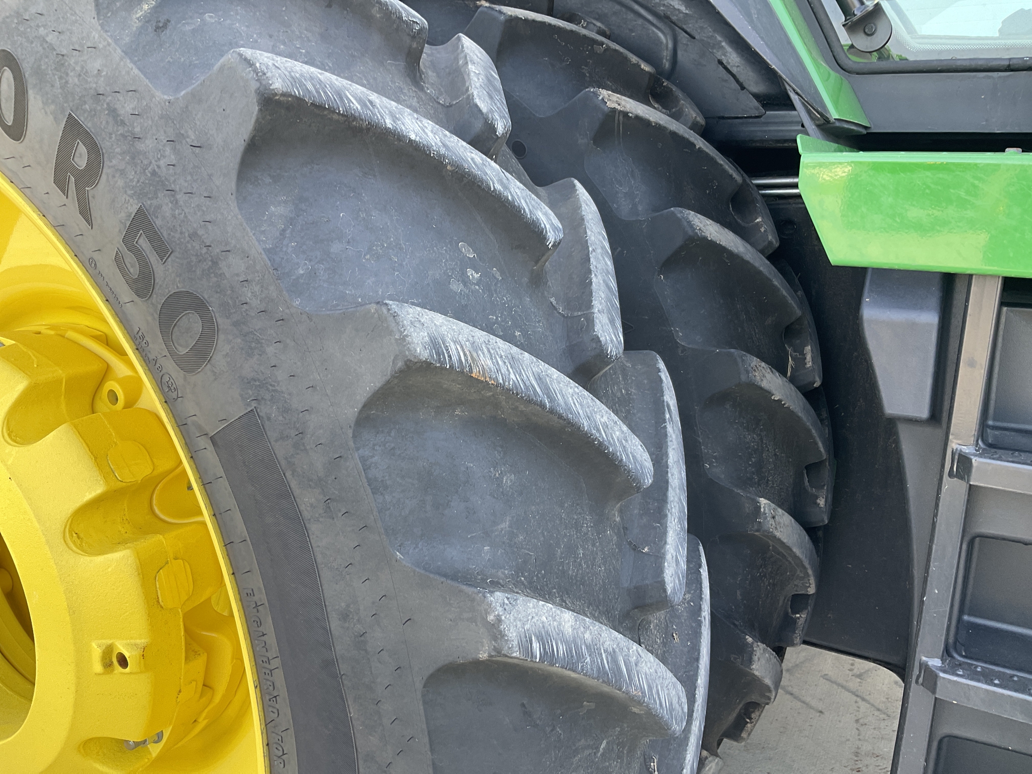 2024 John Deere 8R 250 Image 32
