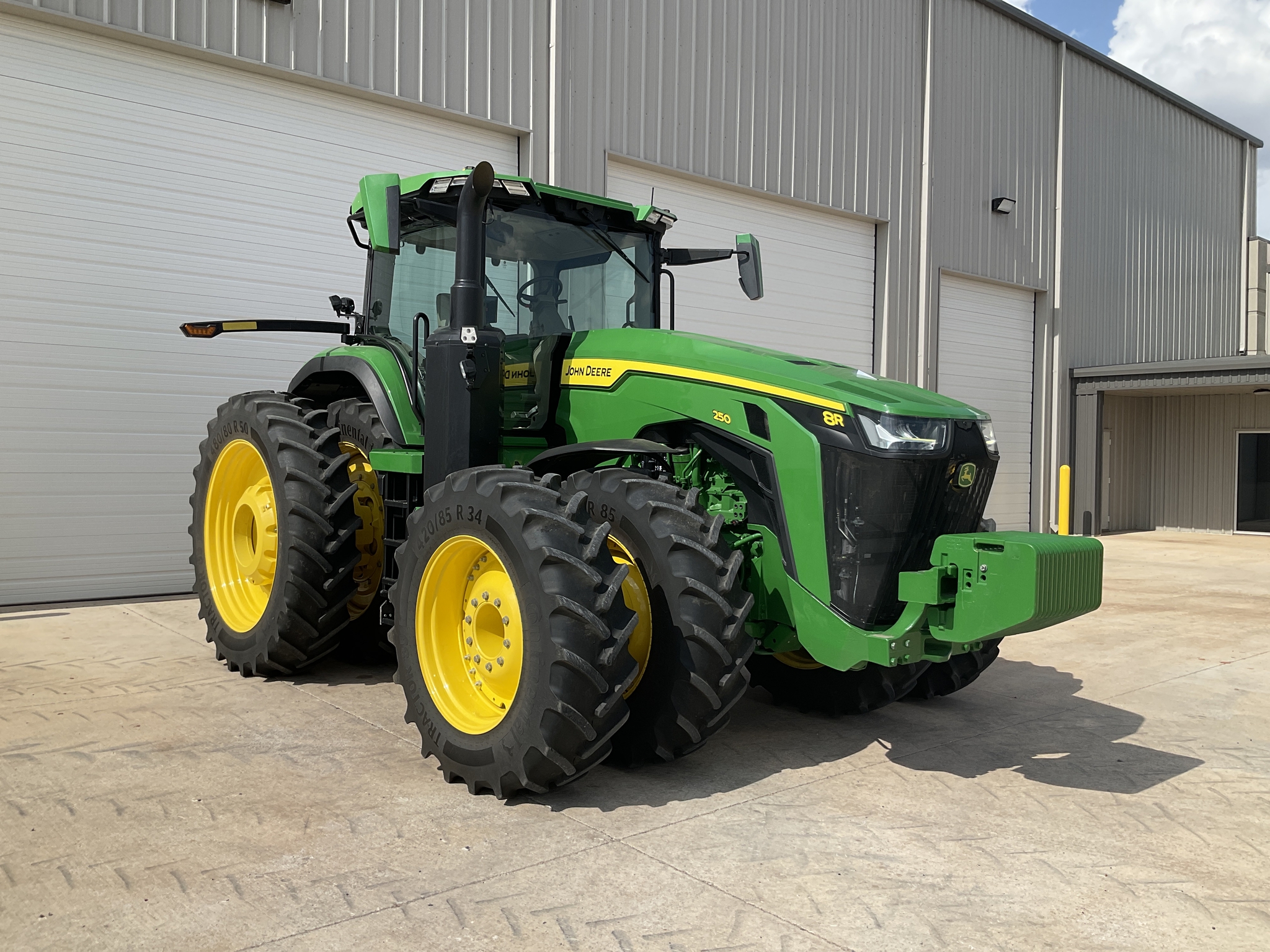 2024 John Deere 8R 250 Image 6