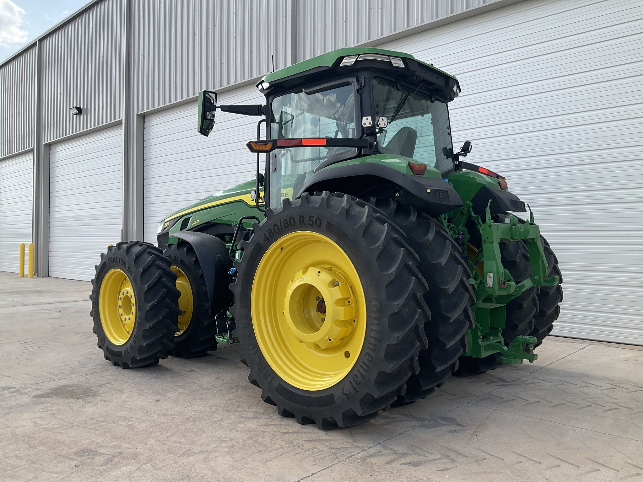 2024 John Deere 8R 250 Image 10