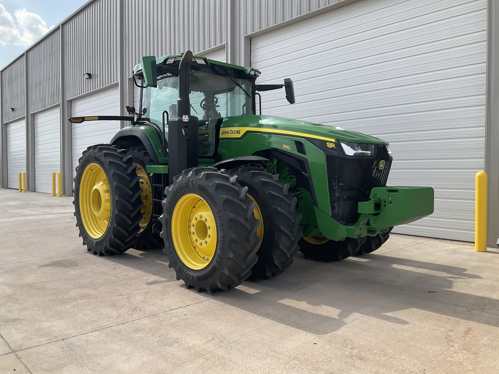 2024 John Deere 8R 250 Image 7