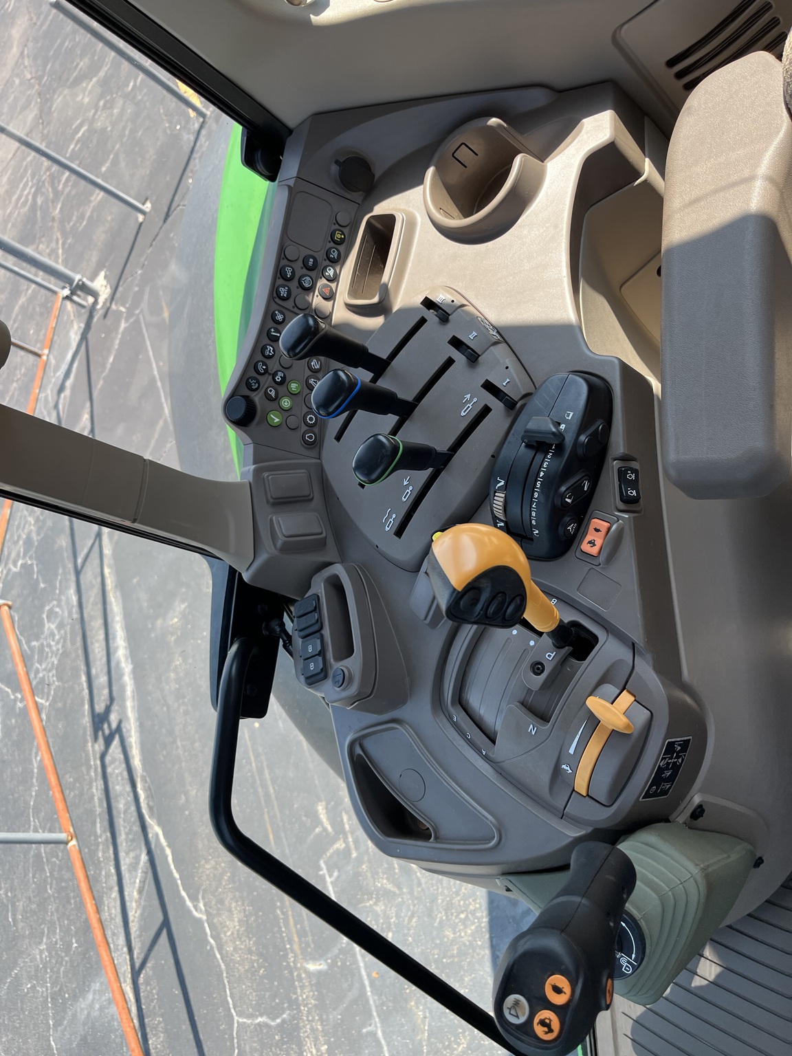 2024 John Deere 6120M Image 9