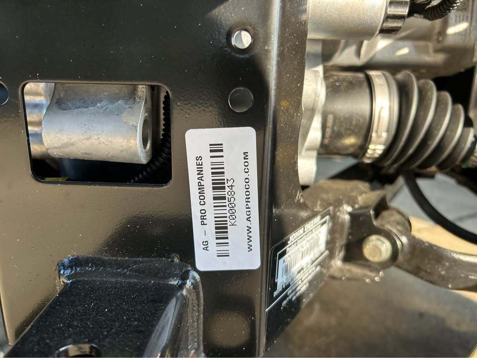 2025 John Deere 560E Image 8