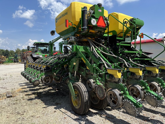 Used 2025 John Deere 1795 Planters: Drawn at Koenig Equipment in Greensburg, IN - Photo3