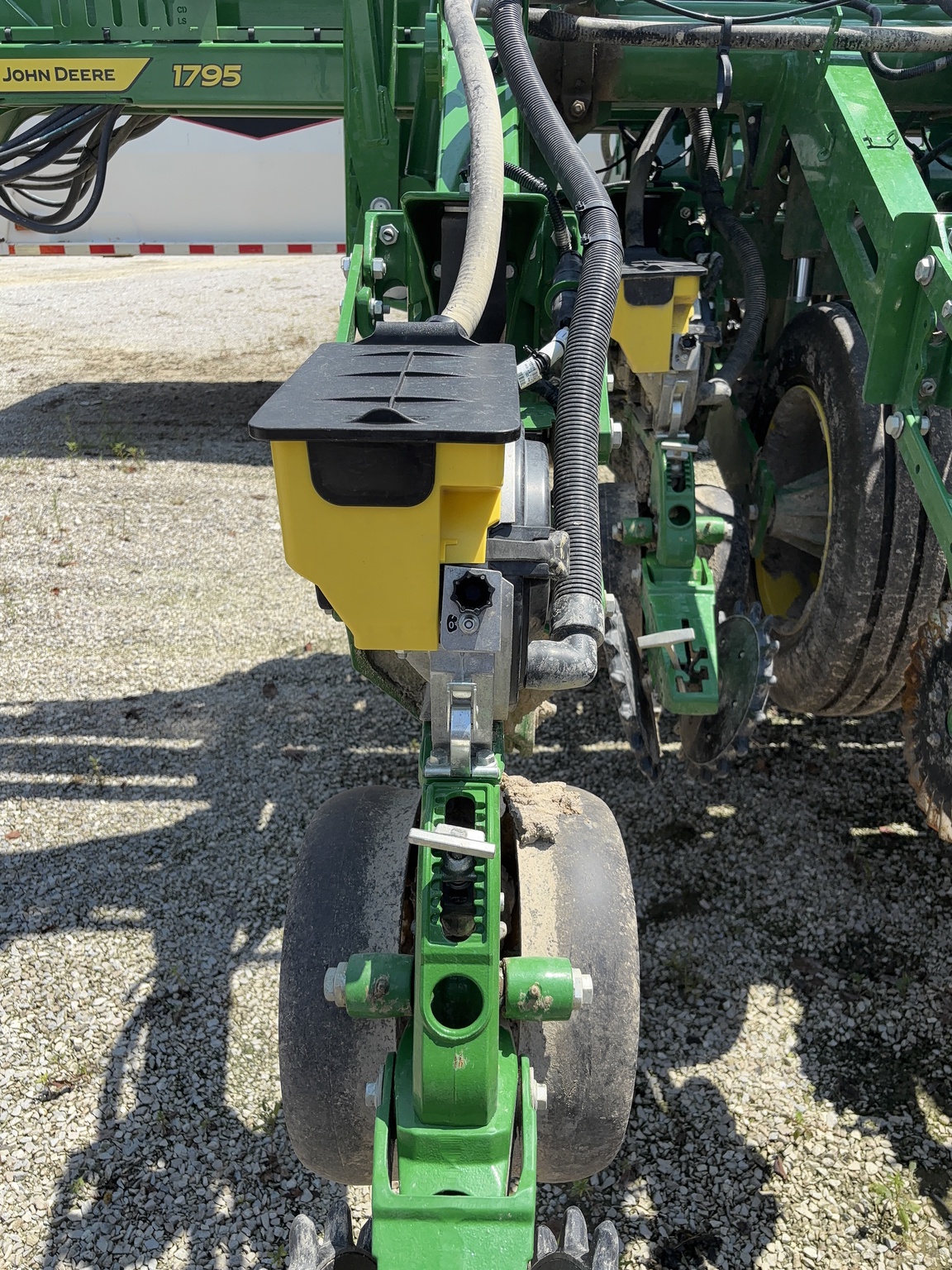 Used 2025 John Deere 1795 Planters: Drawn at Koenig Equipment in Greensburg, IN - PhotoXL6