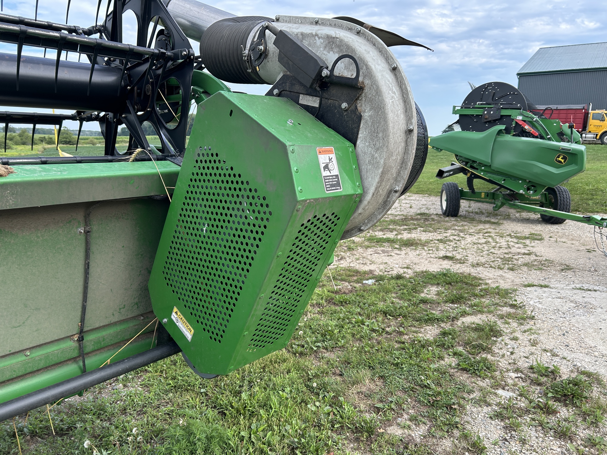 2011 John Deere 630F Image 2