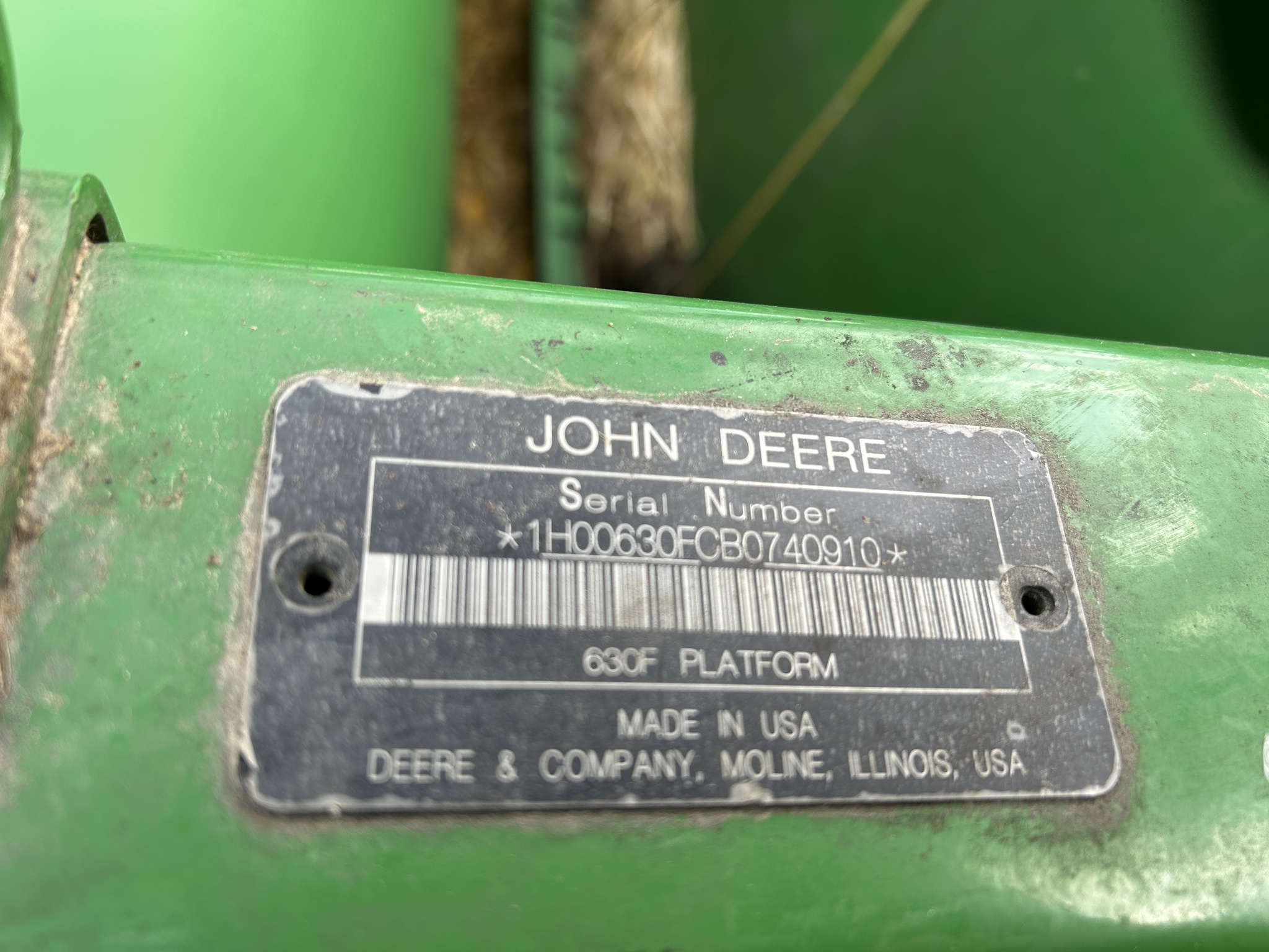 2011 John Deere 630F Image 6