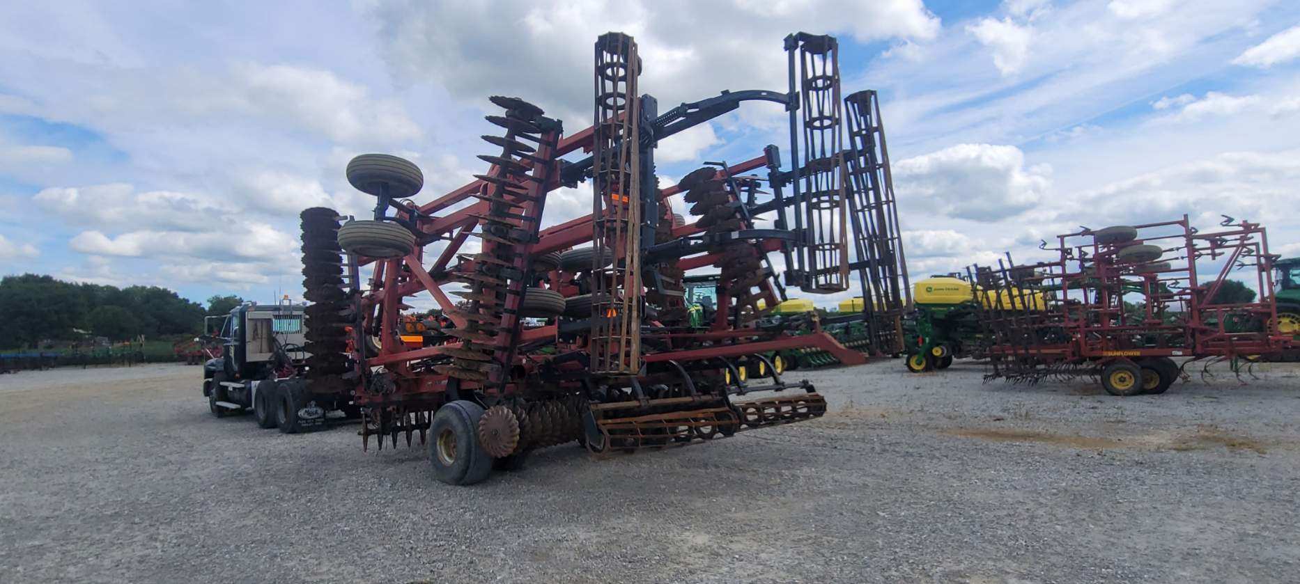 2010 Case IH 330 Image 2