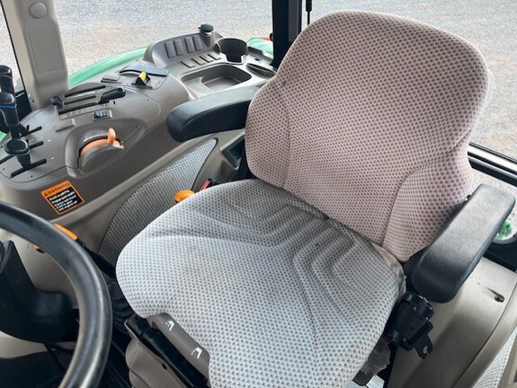 2018 John Deere 6105E