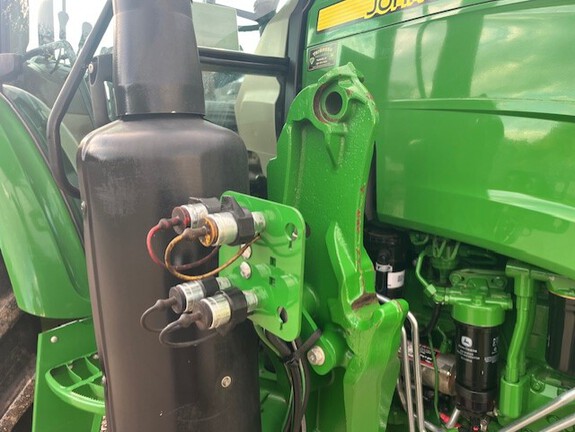 2018 John Deere 6105E