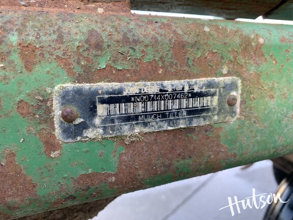 Photo of 2005 John Deere 714