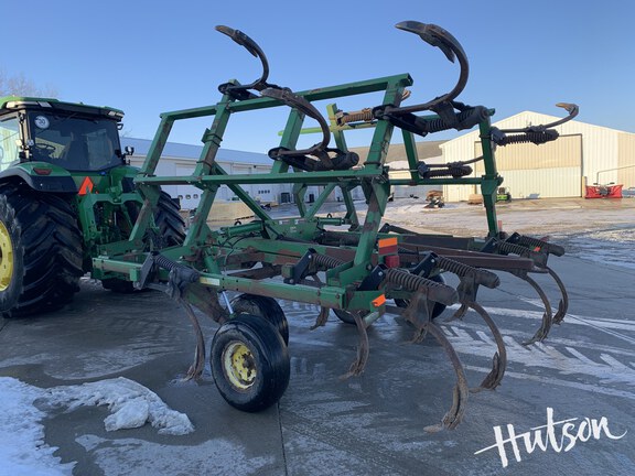 Photo of 2005 John Deere 714