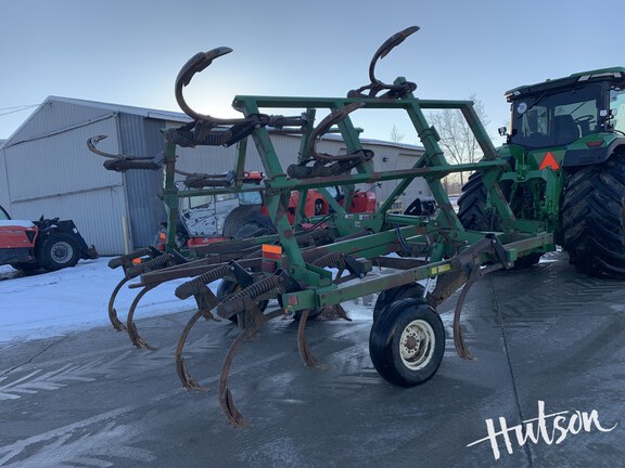 Photo of 2005 John Deere 714