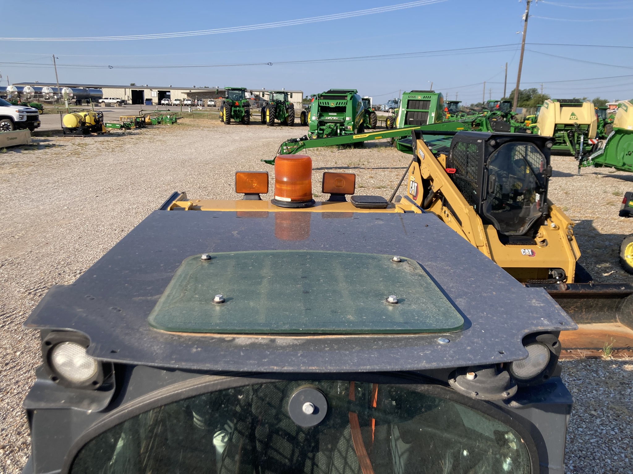 2020 John Deere 333G Image 9