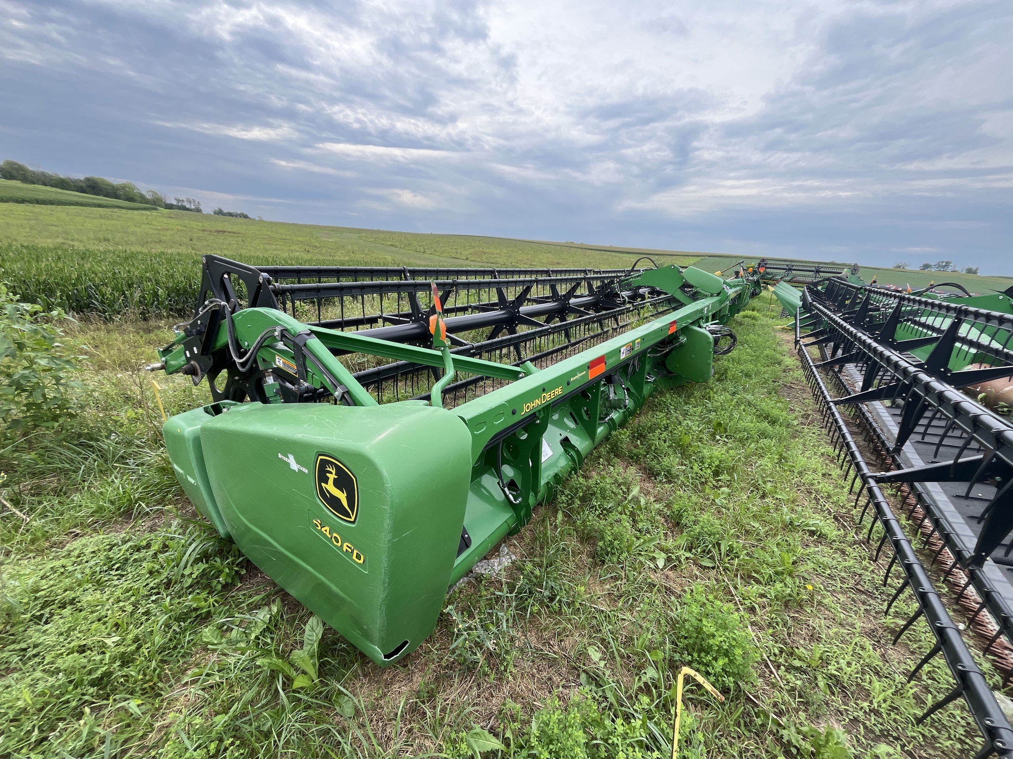 2012 John Deere 640FD Image 3