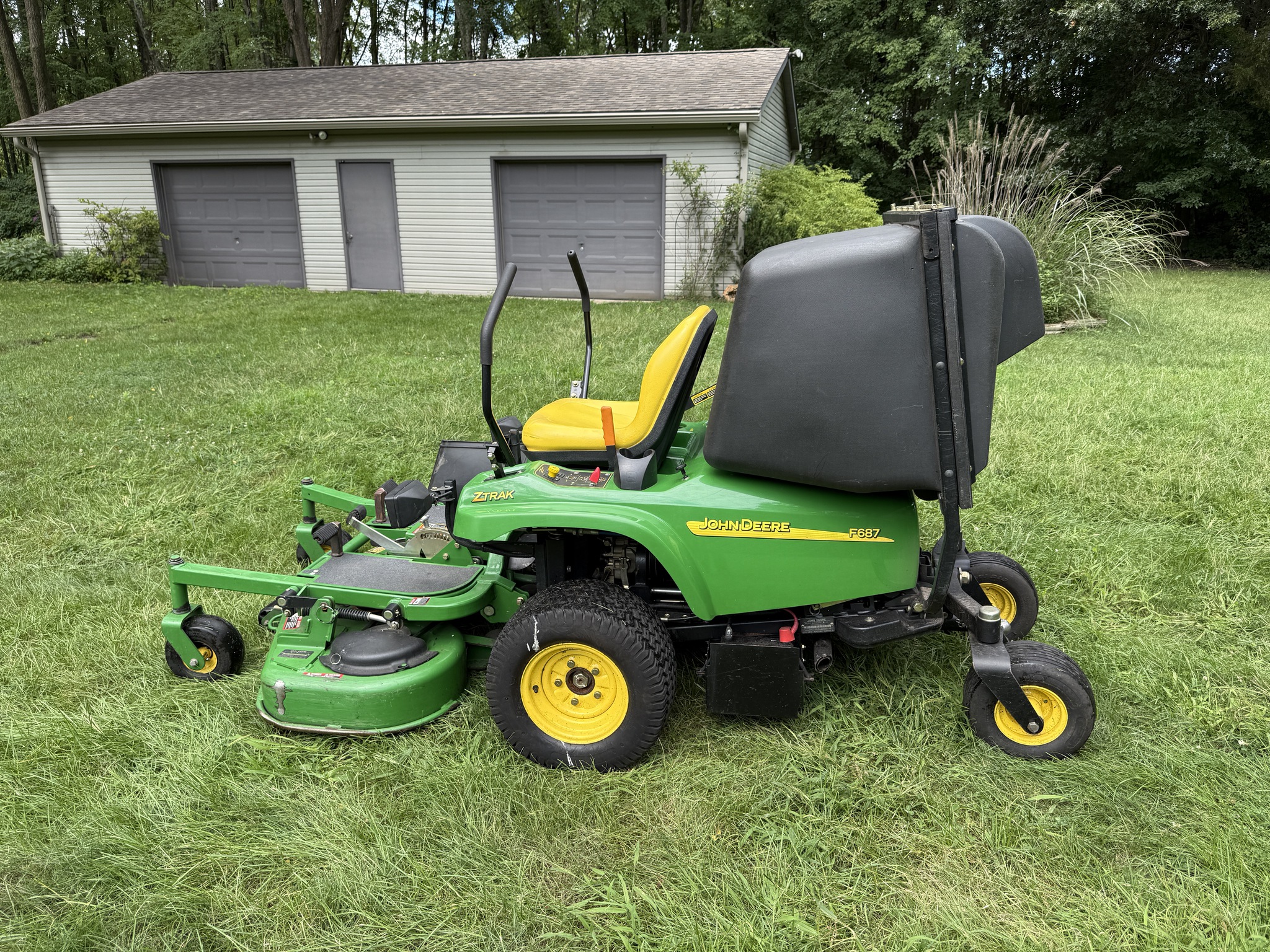 2004 John Deere F687 Image 6