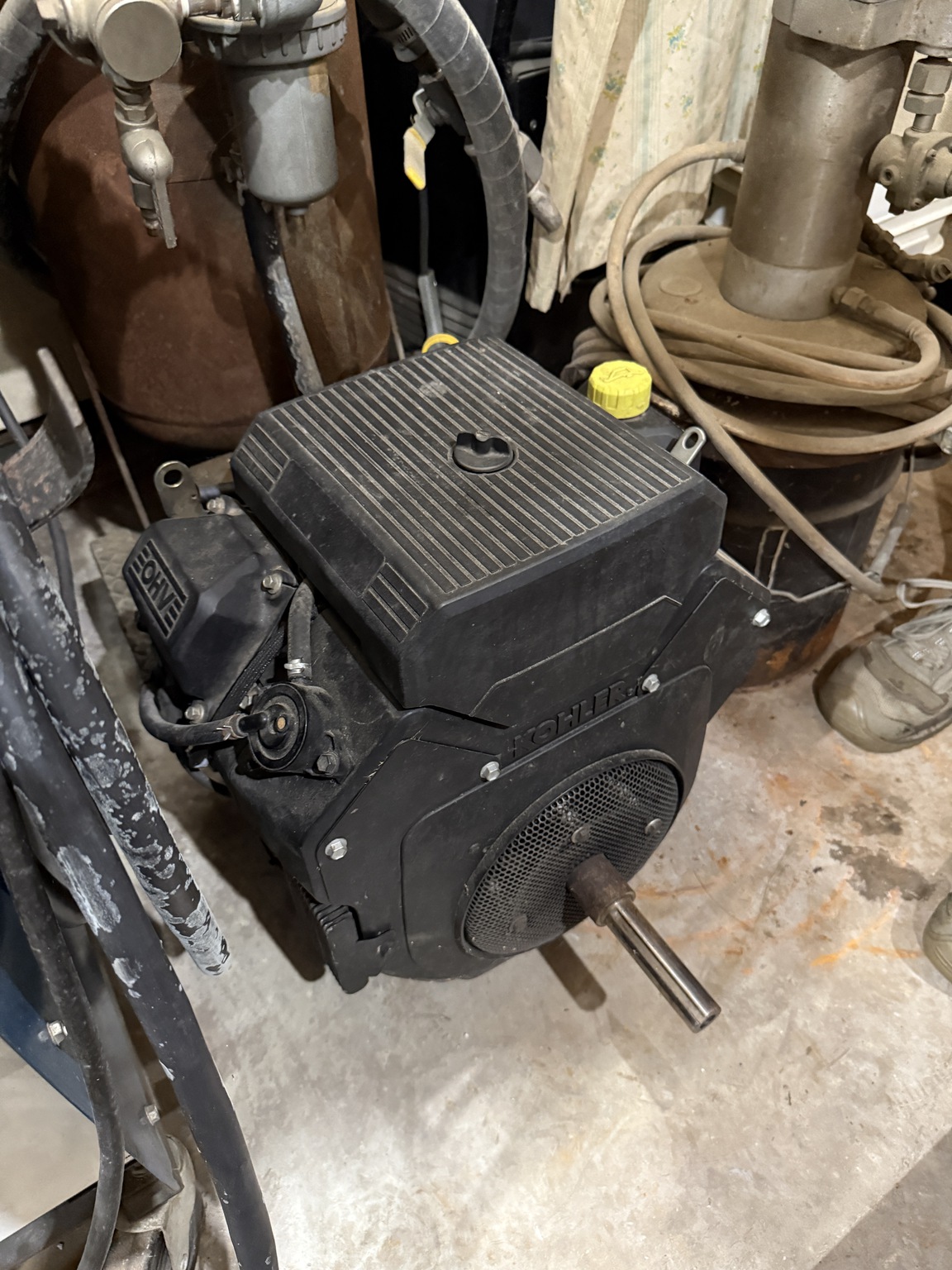 2004 John Deere F687 Image 18