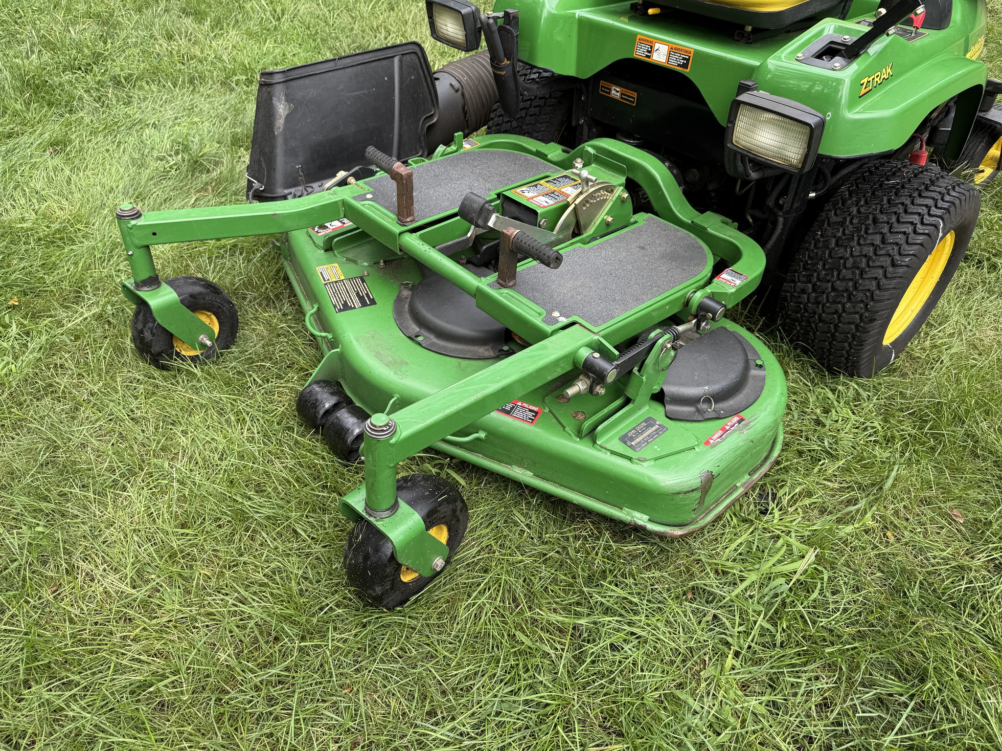 2004 John Deere F687 Image 9