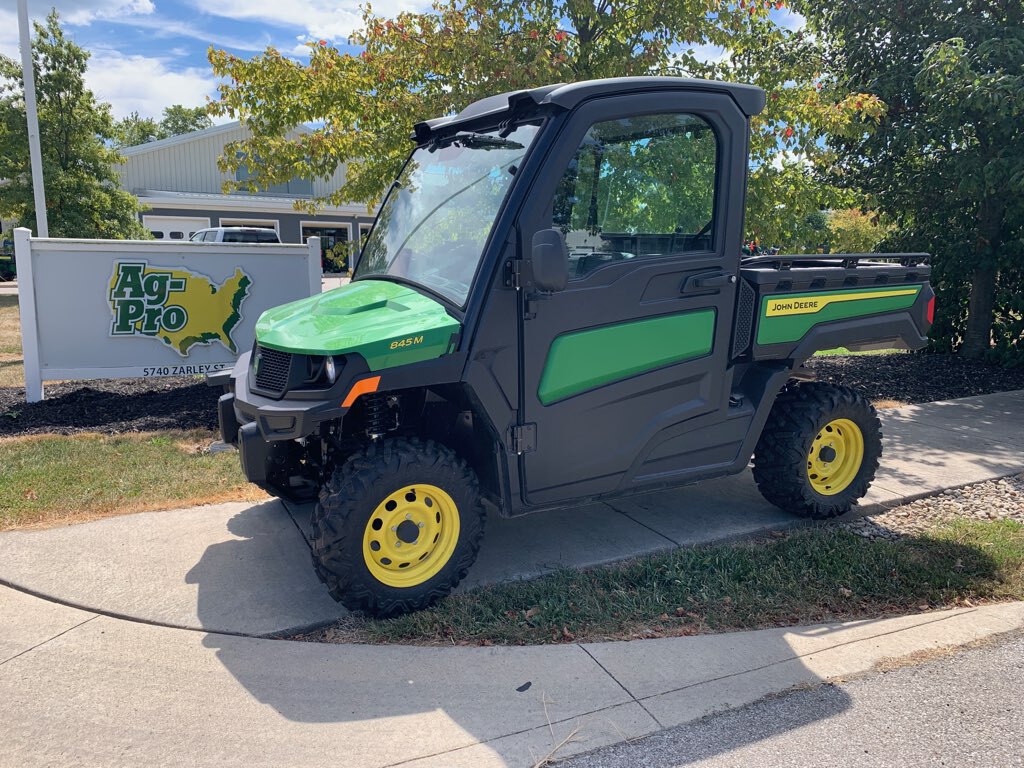 2025 John Deere XUV845M Image 1