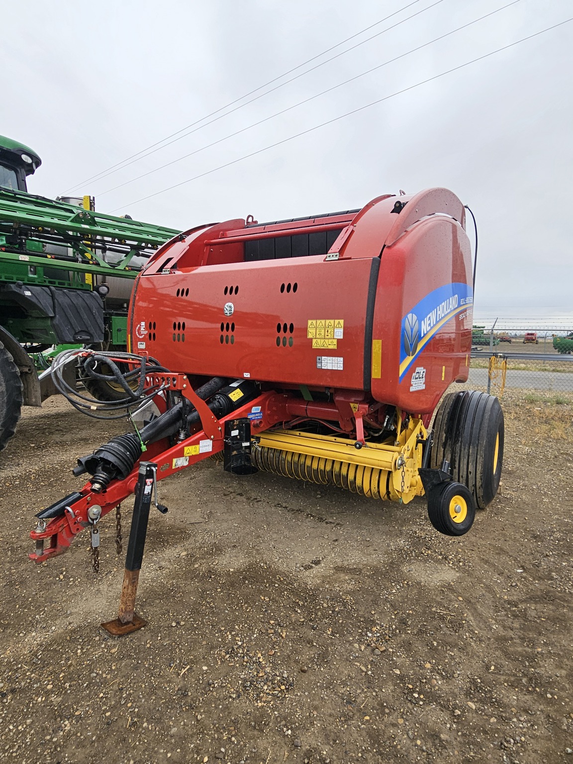 2020 New Holland Rollbelt 560 Image 1