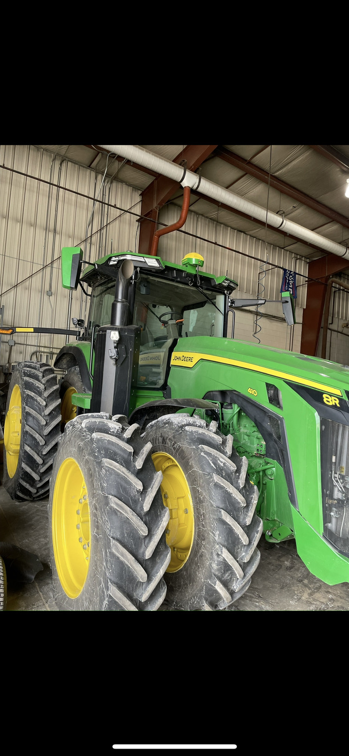 2023 John Deere 8R 410 Image 2