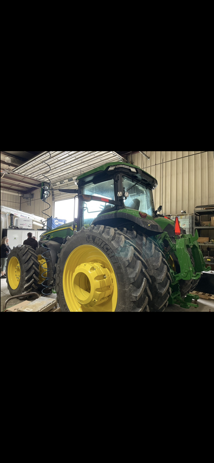2023 John Deere 8R 410 Image 4
