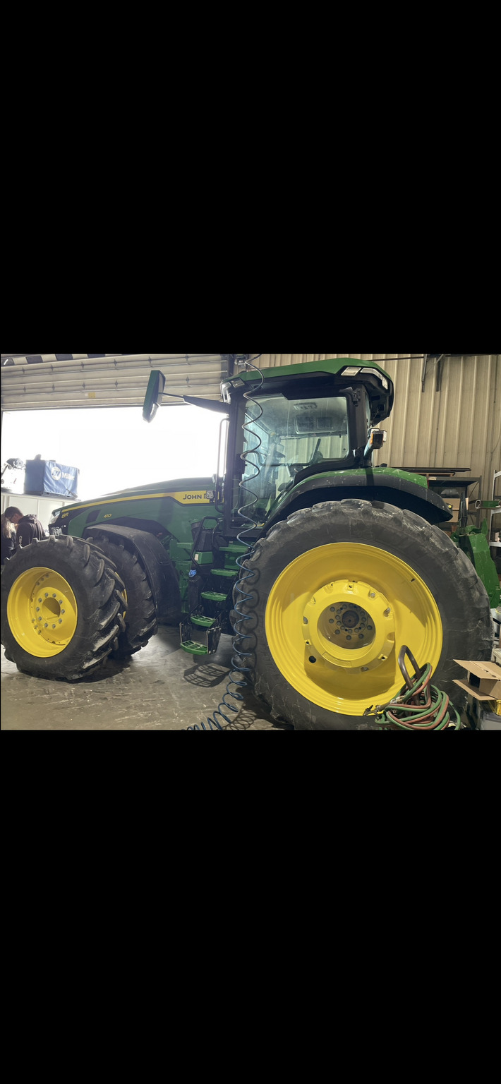 2023 John Deere 8R 410 Image 5