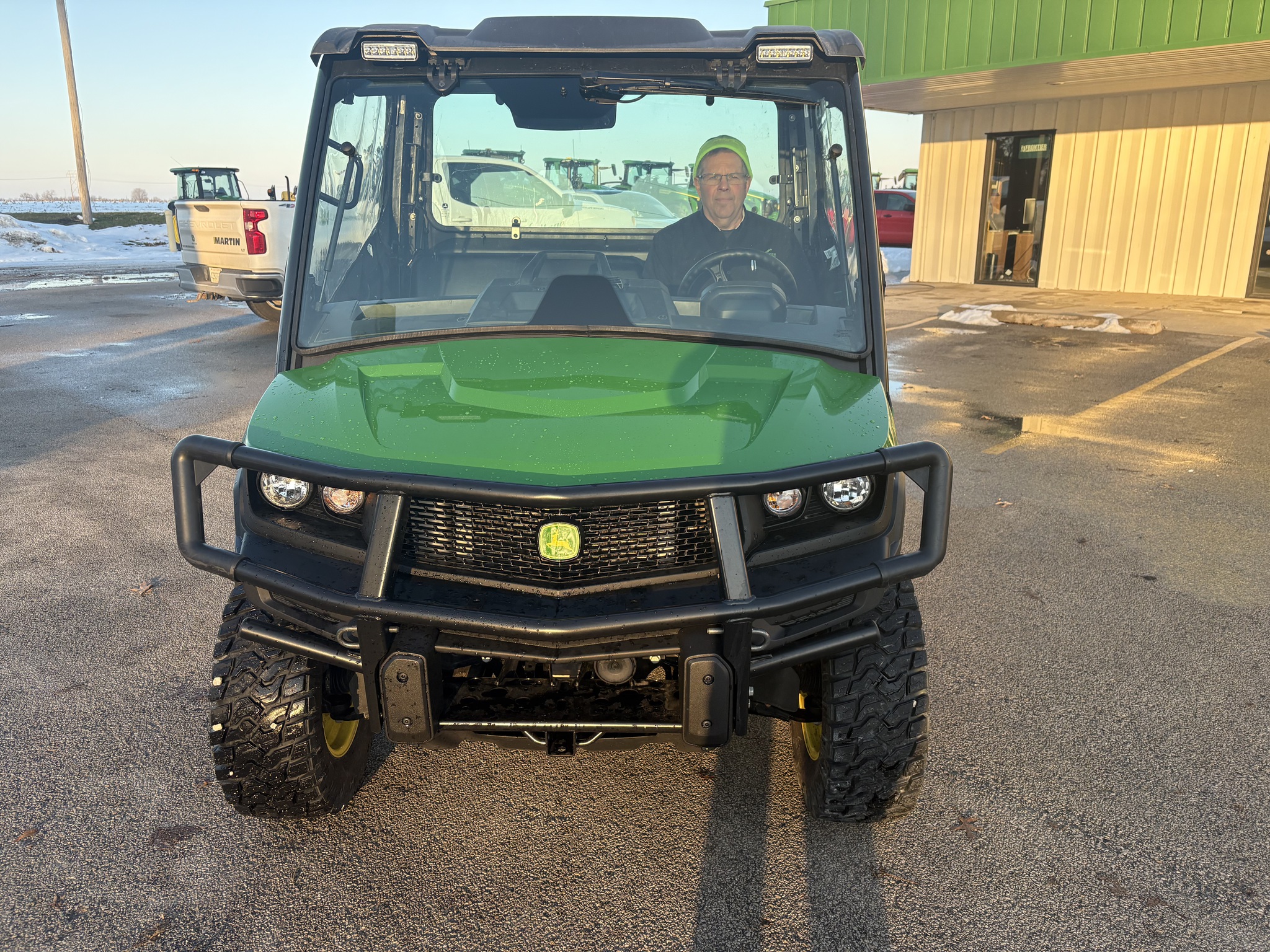  2024 John Deere XUV 835M at Heritage Tractor in Kewanee, IL