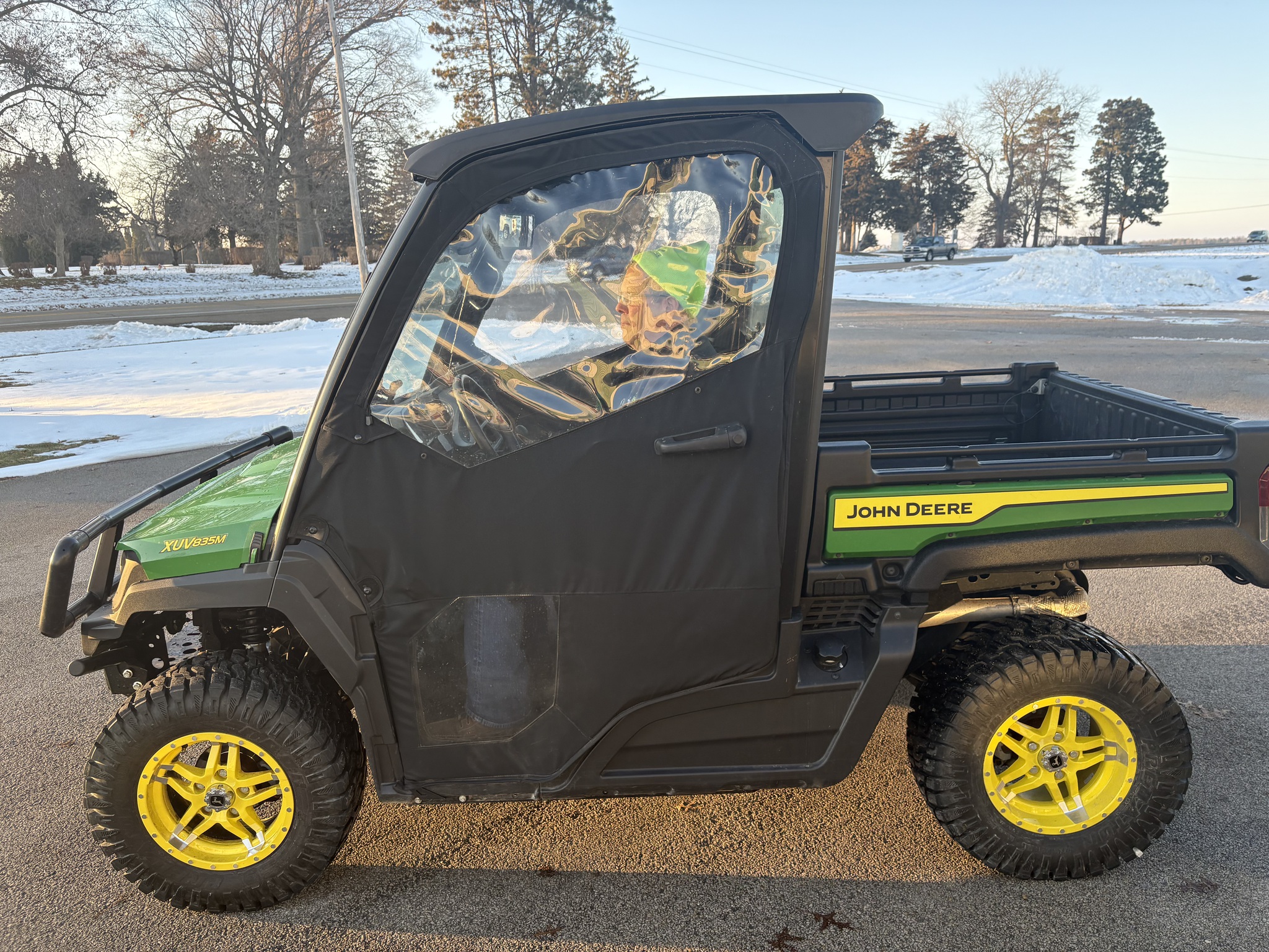  2024 John Deere XUV 835M at Heritage Tractor in Kewanee, IL