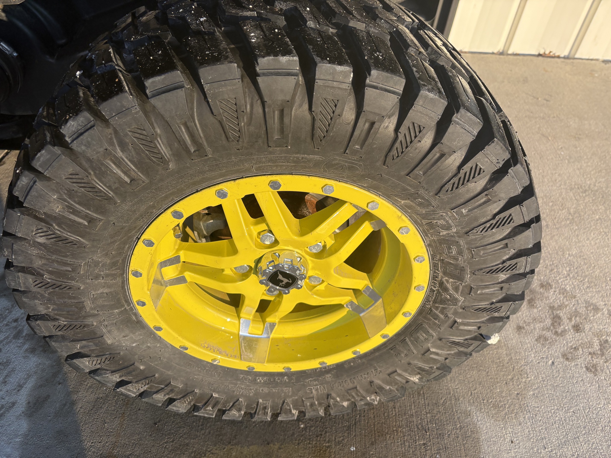  2024 John Deere XUV 835M at Heritage Tractor in Kewanee, IL