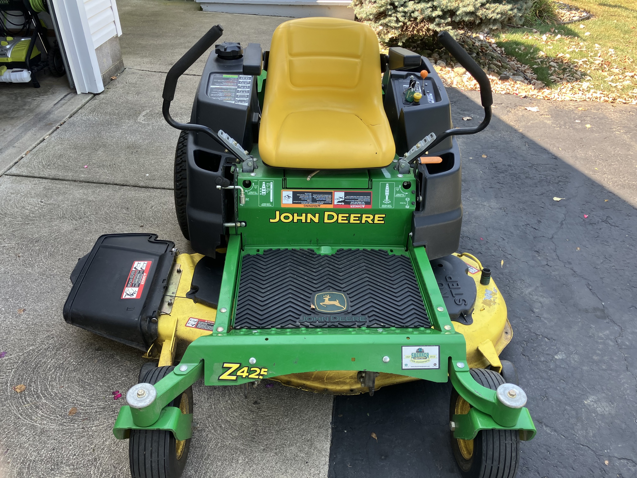 2013 John Deere Z425 Image 2