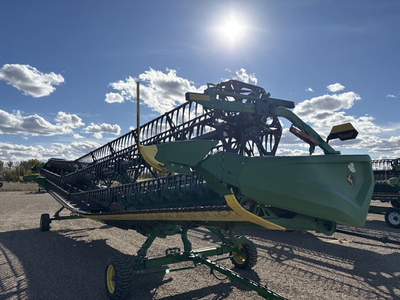 Used 2024 John Deere HD45R Combine Platforms at Horizon Ag & Turf in Wetaskiwin, AB - Photo1