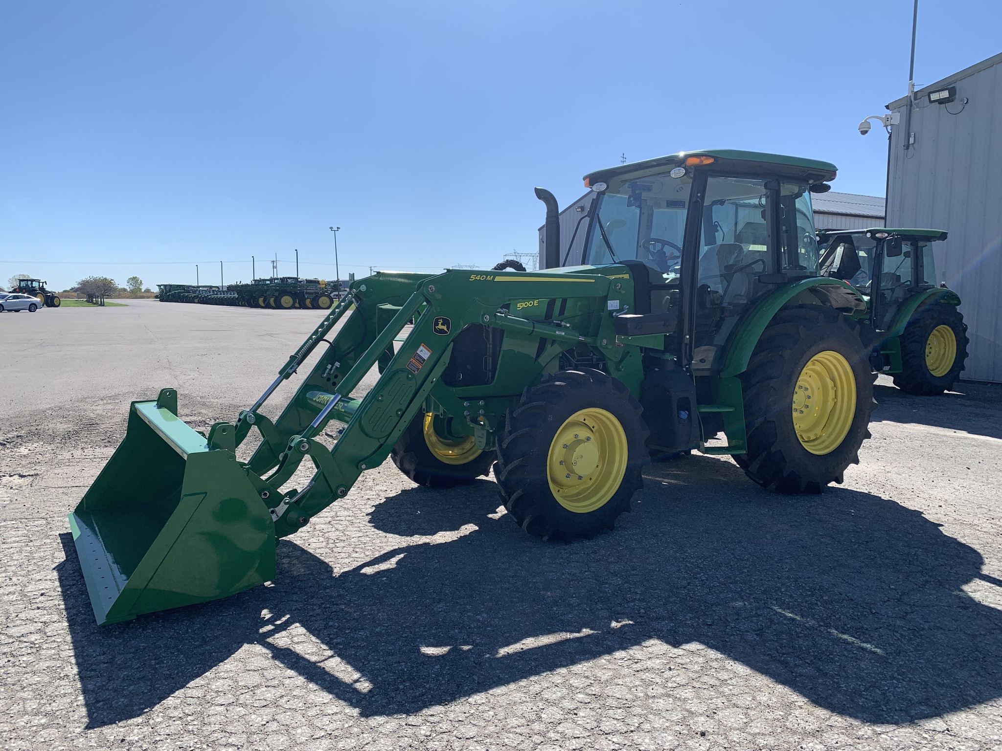 2025 John Deere 5100E Image 11