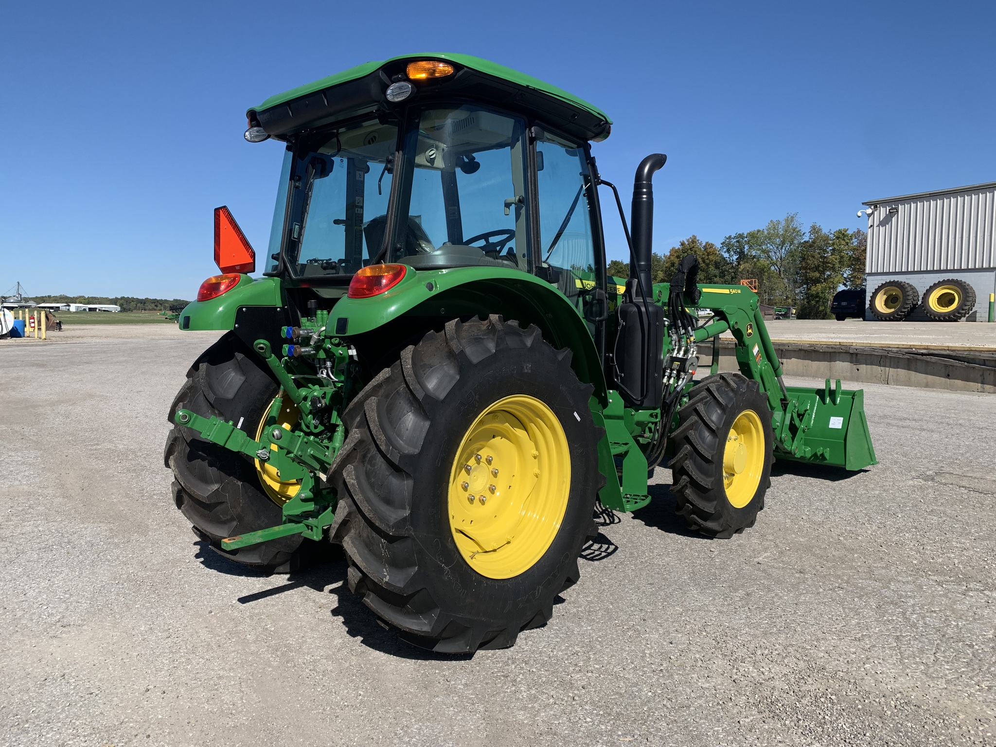 2025 John Deere 5100E Image 2