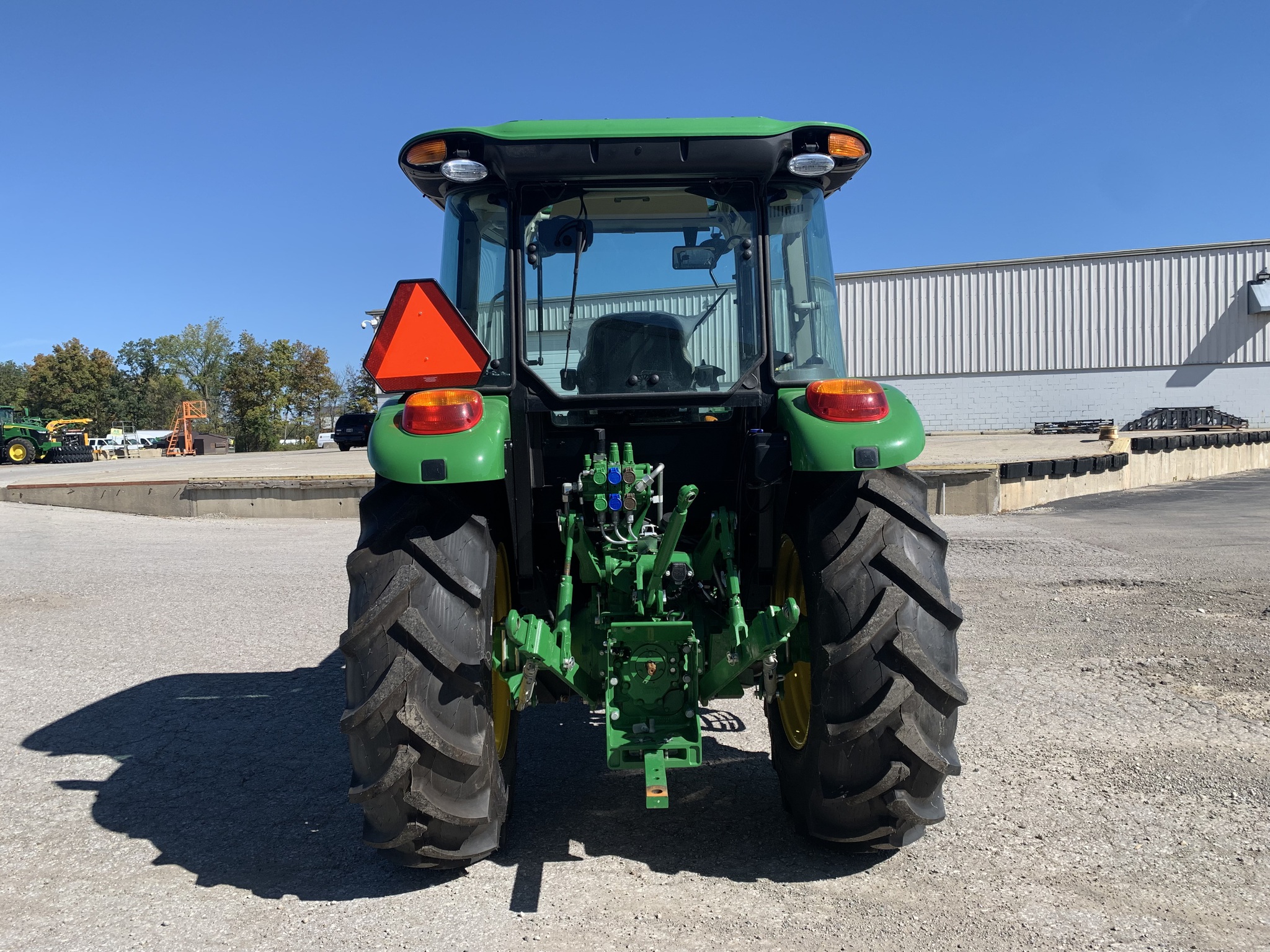 2025 John Deere 5100E Image 4