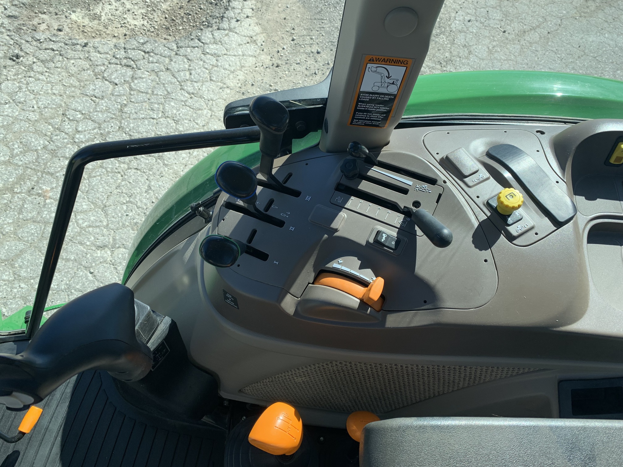 2025 John Deere 5100E Image 7