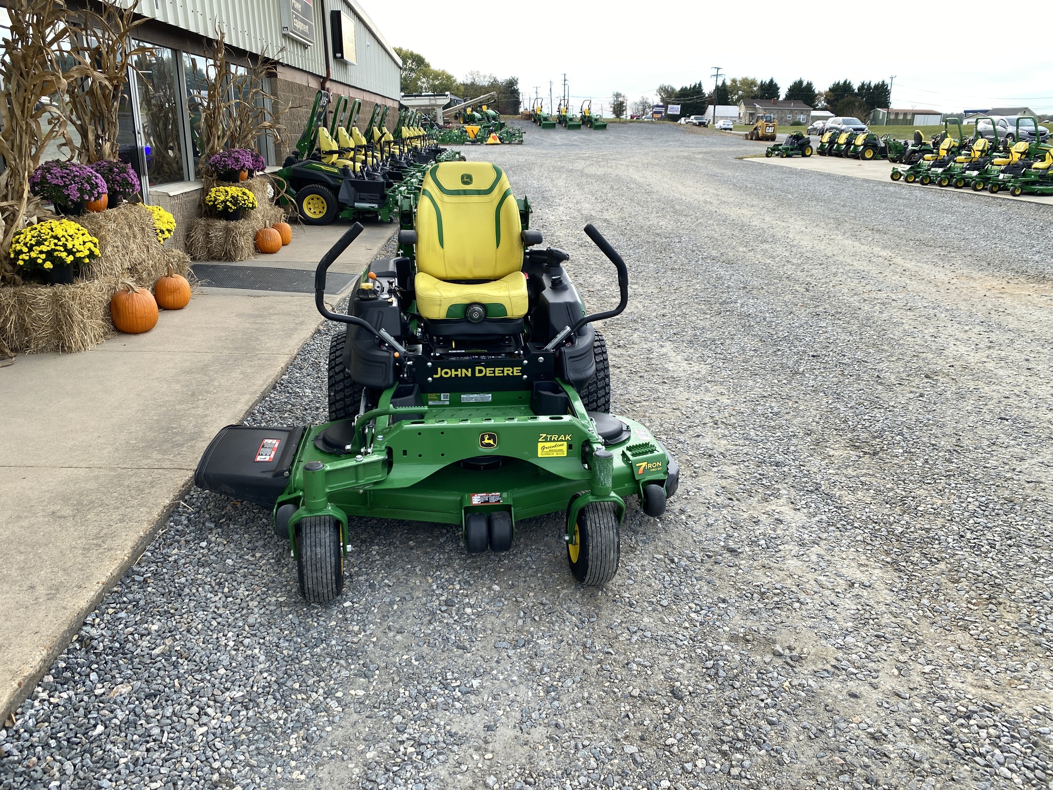 2023 John Deere Z930M Image 3