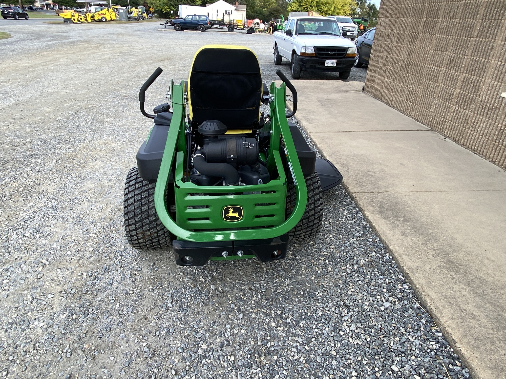 2023 John Deere Z930M Image 5