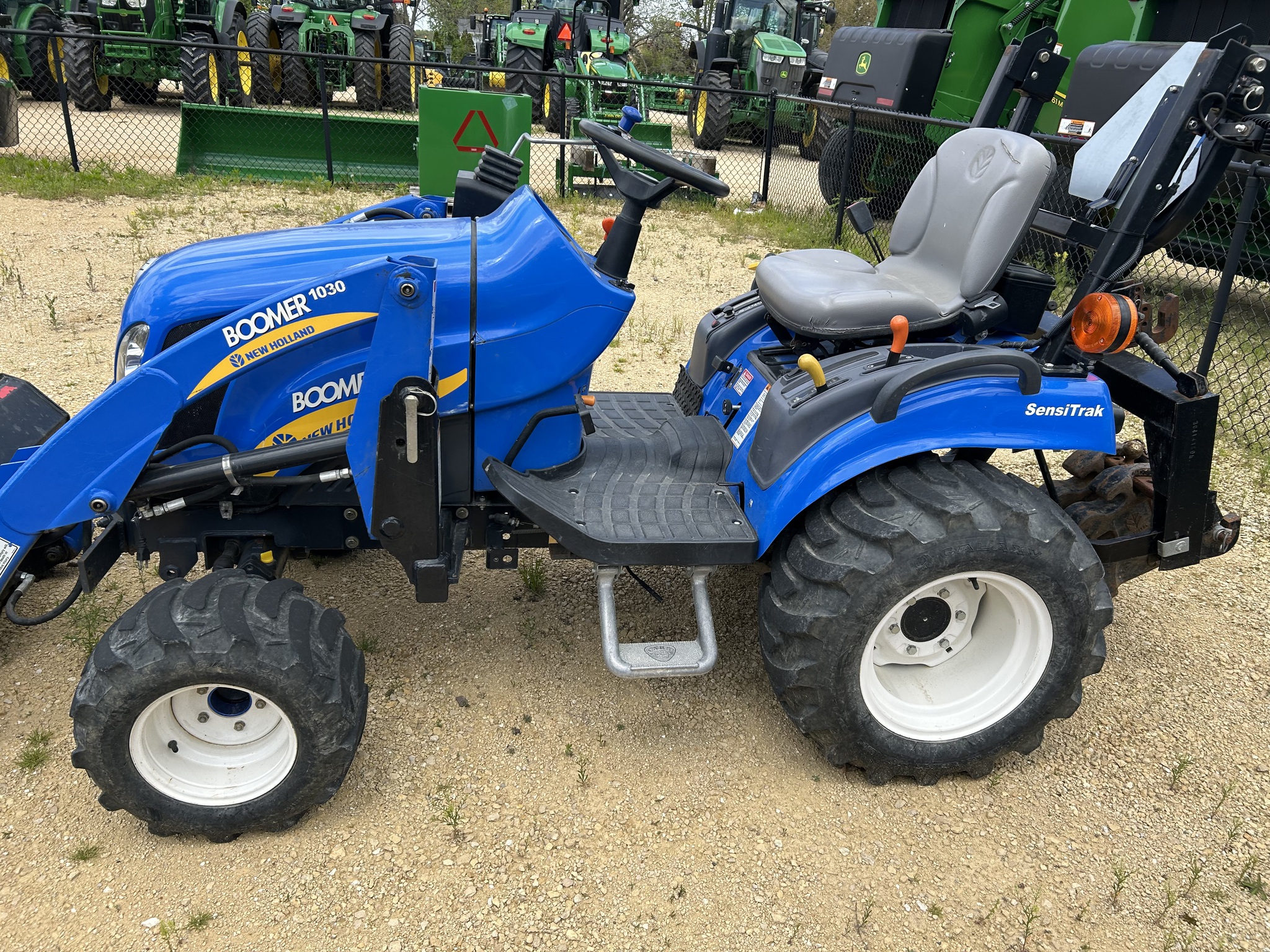  2010 New Holland Boomer 1030 at Heritage Tractor in Freeport, IL