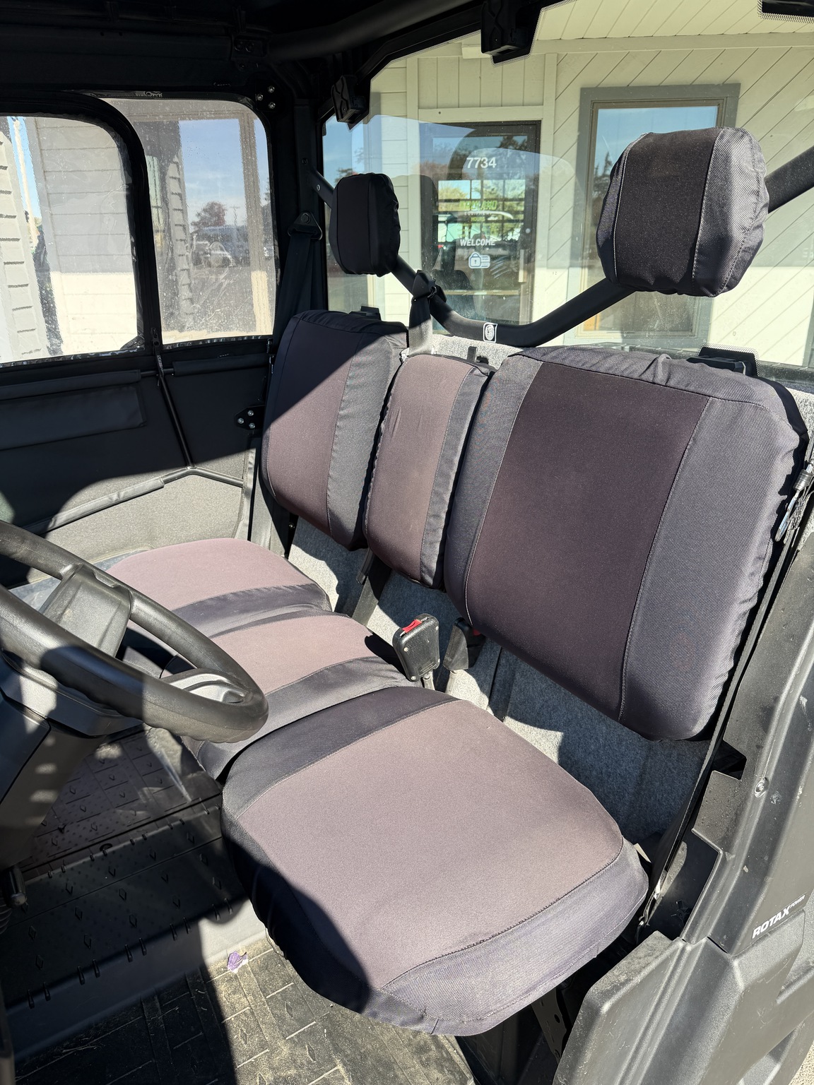 2023 Can-Am Defender HD9 DPS Image 12