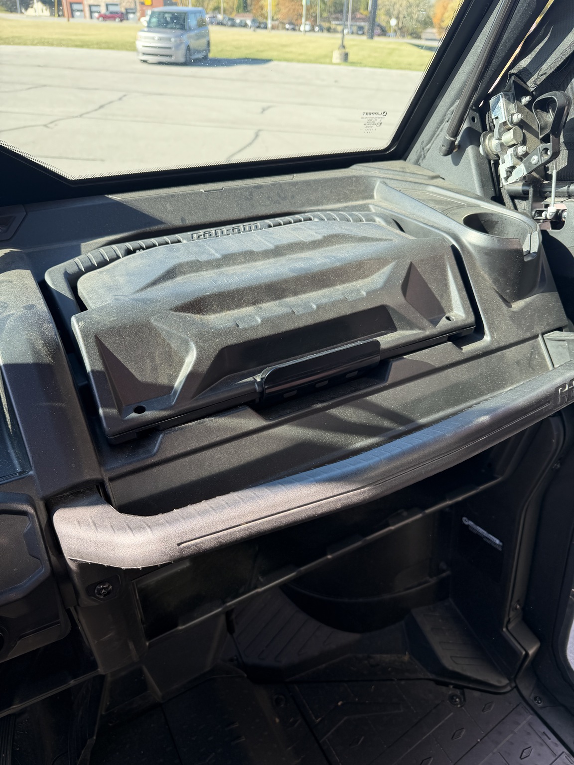 2023 Can-Am Defender HD9 DPS Image 13