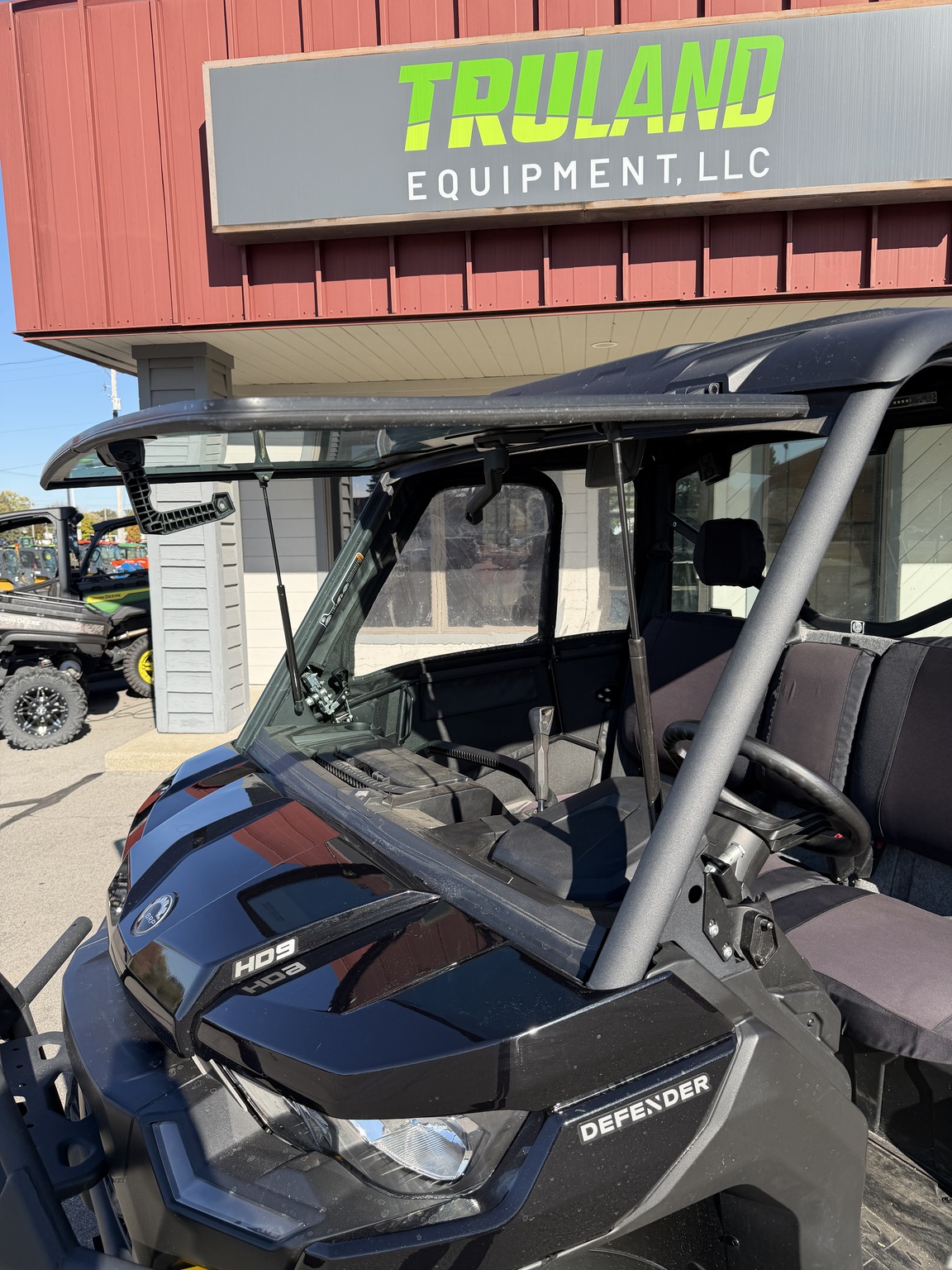 2023 Can-Am Defender HD9 DPS Image 19