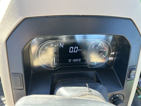 Photo of 2022 John Deere 6105E