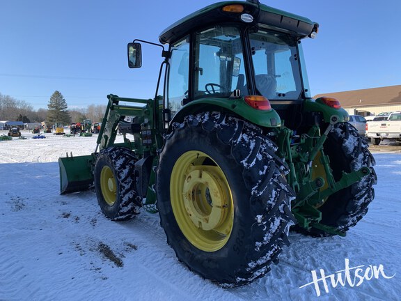 Photo of 2022 John Deere 6105E