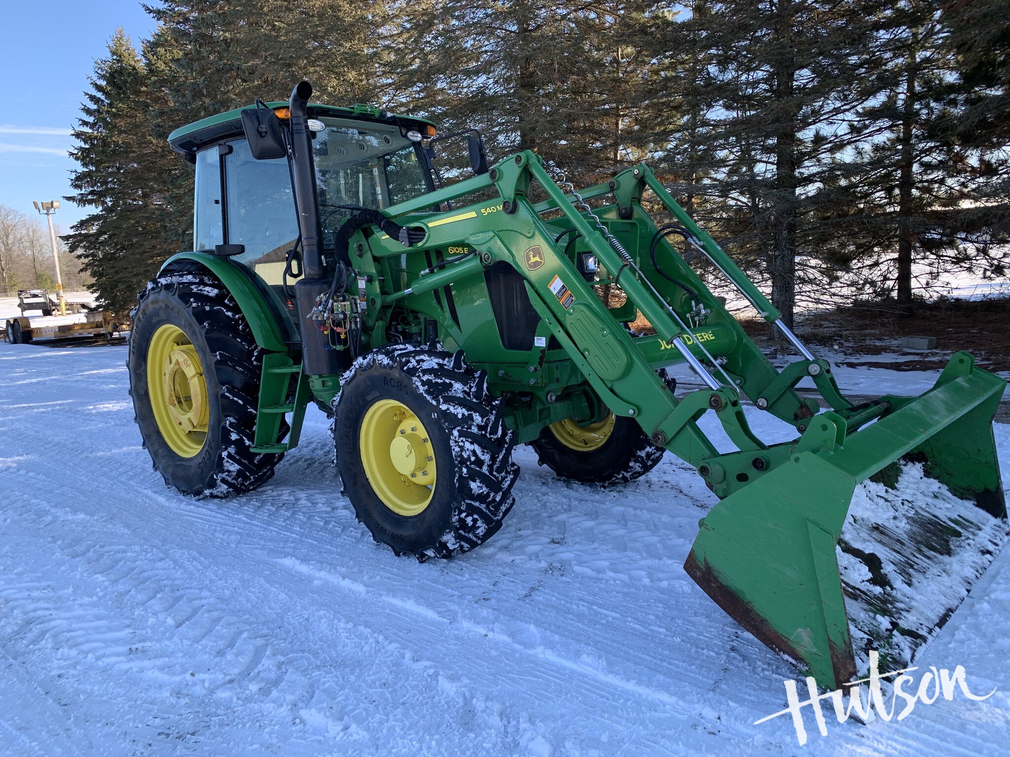 2022 John Deere 6105E