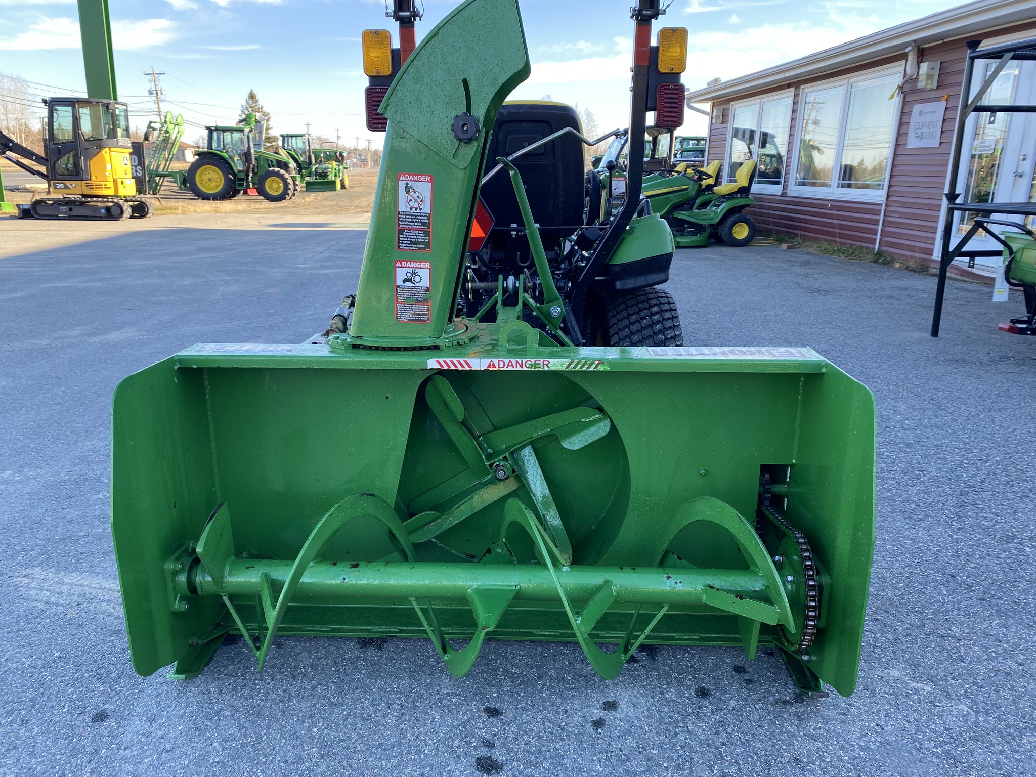 2023 John Deere 1023E Image 12