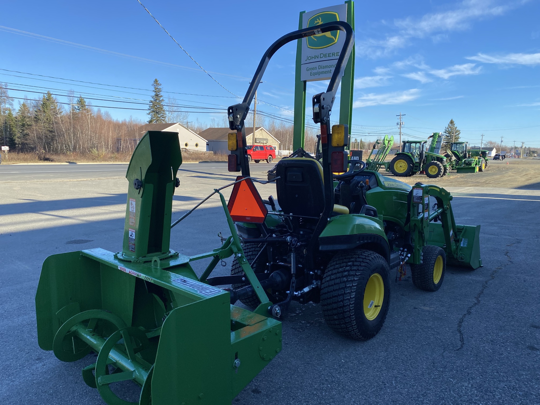 2023 John Deere 1023E Image 1